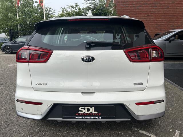 KIA Niro 1.6 GDi Hybrid DynamicLine // NAVI + CARPLAY // CAMERA // HALF-LEDER // STOEL + STUURWIELVERWARMING