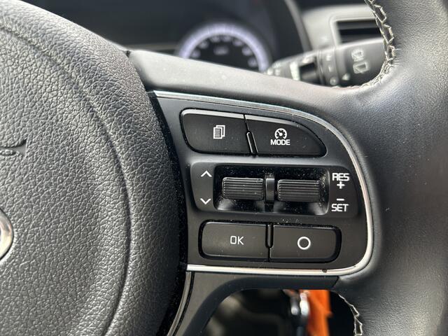 KIA Niro 1.6 GDi Hybrid DynamicLine // NAVI + CARPLAY // CAMERA // HALF-LEDER // STOEL + STUURWIELVERWARMING