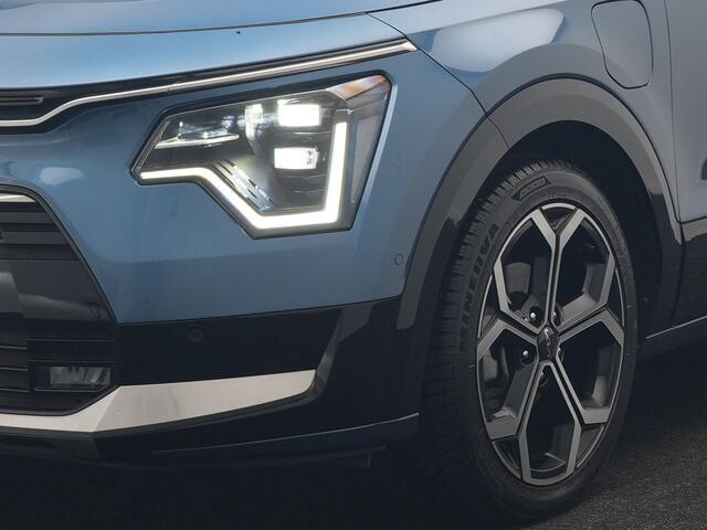 KIA Niro 1.6 GDi DynamicLine PHEV 182pk Dealer O.H. | Adaptive Cruise | Camera | Harman / Kardon | Lederen Sportstoelen & Stuur Verwarmd | Keyless | Blis | Sfeerverlichting | Apple Carplay | Navigatie | DAB | Plug In Hybrid |
