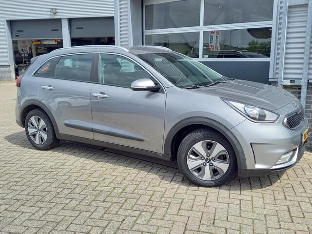 KIA Niro 1.6 GDi Hybrid DynamicLine - CAMERA - CARPLAY / ANDROID - CLIMA - CRUISE -
