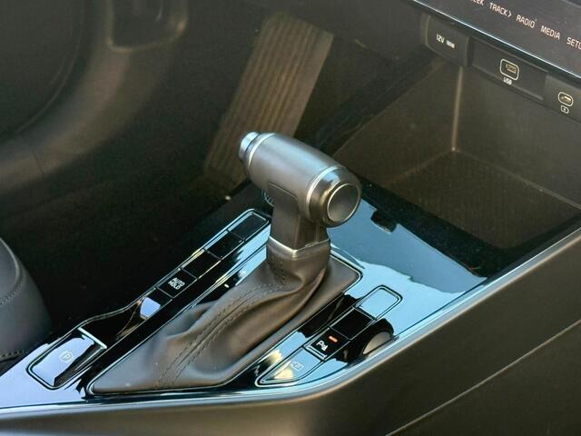 KIA Niro 1.6 GDI PHEV DYNAM PLUS AUTOMAAT NAVI LMV PDC-CAMERA