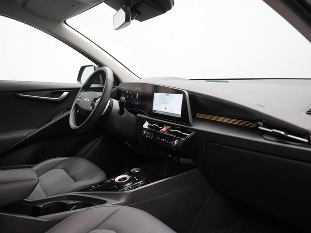 KIA Niro 1.6 GDi DynamicLine PHEV 182pk Dealer O.H. | Trekhaak Afn. | Adaptive Cruise | Camera | Sportstoelen & Stuur Verwarmd | Sfeerverlichting | Keyless | Apple Carplay | Navigatie | DAB | Plug In Hybrid |