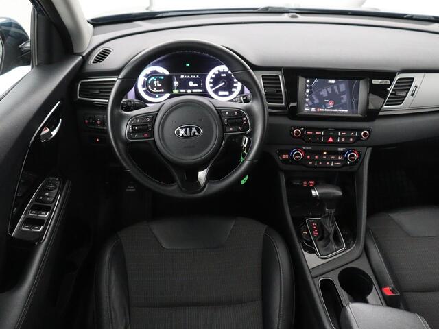KIA Niro 1.6 GDi Hybrid DynamicLine | Trekhaak | Carplay | Parkeerhulp | Camera | Cruise control | Climate control | Half leder | Navigatie | Bluetooth