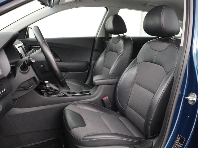 KIA Niro 1.6 GDi Hybrid DynamicLine | Trekhaak | Carplay | Parkeerhulp | Camera | Cruise control | Climate control | Half leder | Navigatie | Bluetooth