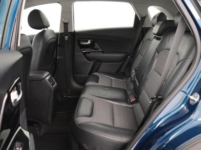 KIA Niro 1.6 GDi Hybrid DynamicLine | Trekhaak | Carplay | Parkeerhulp | Camera | Cruise control | Climate control | Half leder | Navigatie | Bluetooth
