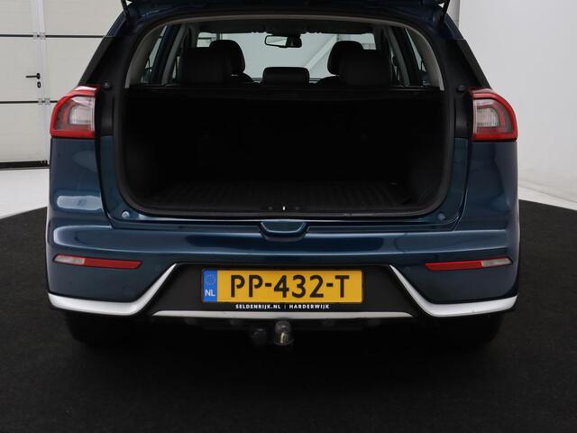 KIA Niro 1.6 GDi Hybrid DynamicLine | Trekhaak | Carplay | Parkeerhulp | Camera | Cruise control | Climate control | Half leder | Navigatie | Bluetooth