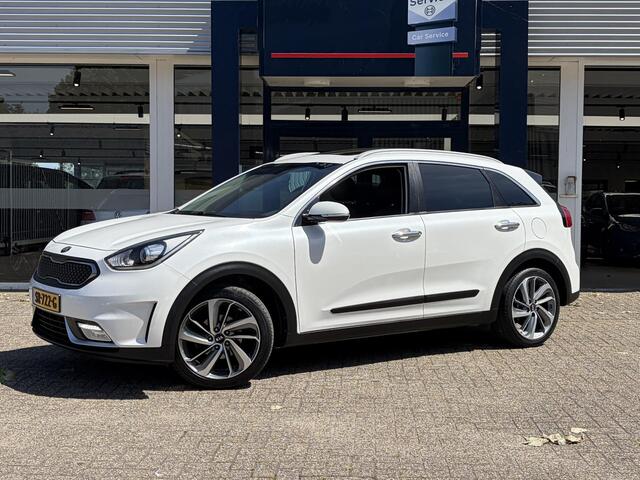 KIA Niro 1.6 GDi Hybrid Edition / Automaat / NL-Auto / Schuif-Kanteldak / Stuur-/Stoelverwarming / Cruise-Control / Apple-Carplay & Android-Auto / Trekhaak / Radio-Bluetooth / Navi / Camera / PDC-Achter / 18'' LMV / ENZ.
