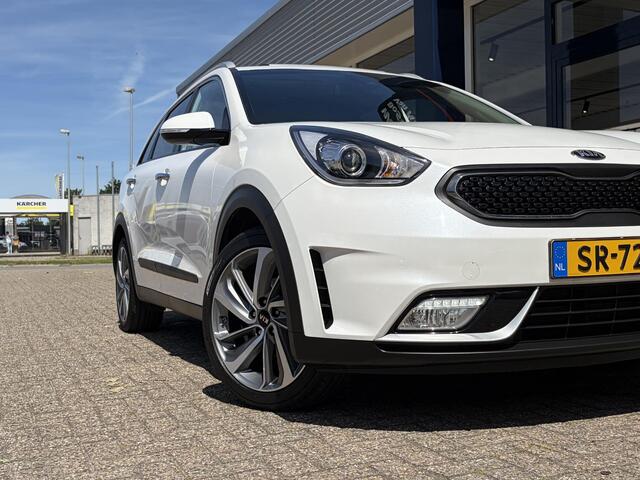 KIA Niro 1.6 GDi Hybrid Edition / Automaat / NL-Auto / Schuif-Kanteldak / Stuur-/Stoelverwarming / Cruise-Control / Apple-Carplay & Android-Auto / Trekhaak / Radio-Bluetooth / Navi / Camera / PDC-Achter / 18'' LMV / ENZ.