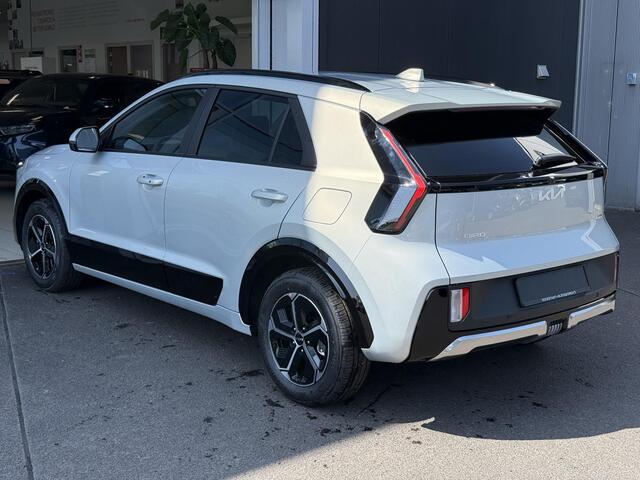 KIA Niro DynamicPlusLine | Rijklaarprijs incl. inruilvoordeel | Binnenkort proef te rijden / vanaf nu te bestellen!! | schuif/kanteldak | Elektrische achterklep | Harman/Kardon