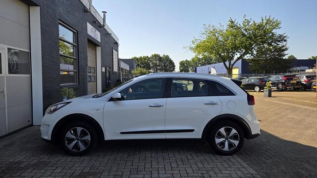 KIA Niro 1.6 GDi Vision | AUTOMAAT | NAVIGATIE | CAMERA | VOLLEDIG AANTOONBAAR DEALER ONDERHOUDEN