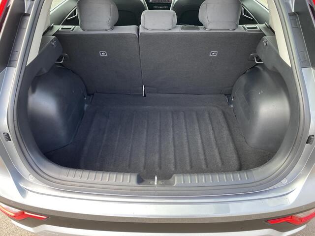 KIA Niro 1.6 GDi Hybrid DynamicLine edition Navigatie, Adaptieve cruise control, Achteruitrijcamera, Smart Key