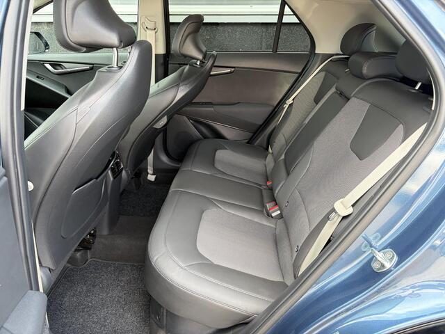 KIA Niro 1.6 GDi Hybrid DynamicLine Navigatie, 18" LMV, Achteruitrijcamera, Parkeersensoren voor + achter, Adaptieve cruise control, Climate control