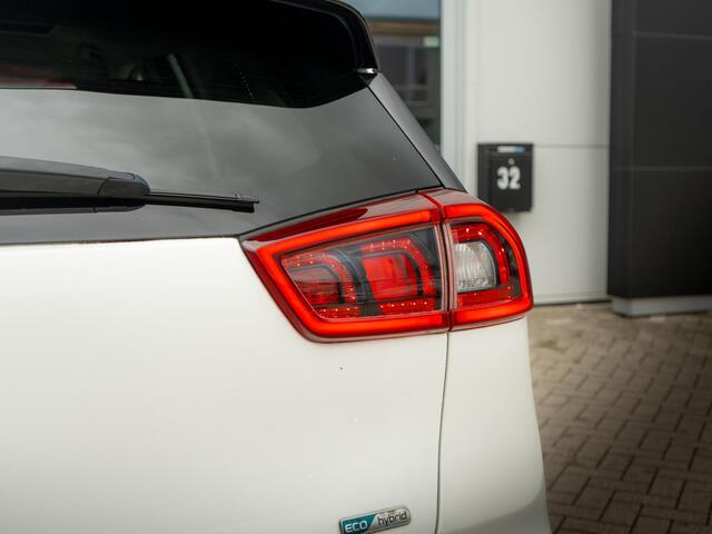 KIA Niro 1.6 GDi Hybrid ExecutiveLine | Trekhaak | Navigatie | Stoel en stuurverwarming |