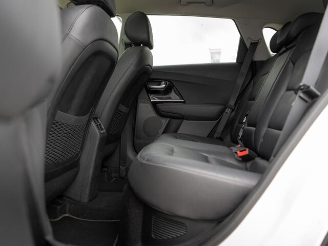 KIA Niro 1.6 GDi Hybrid ExecutiveLine | Trekhaak | Navigatie | Stoel en stuurverwarming |