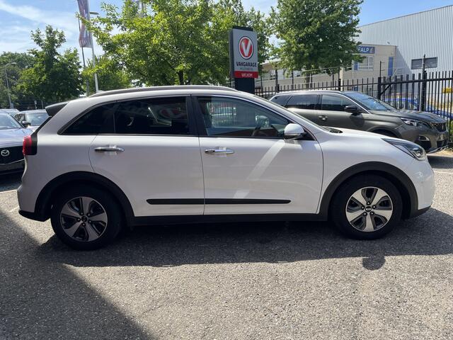 KIA Niro 1.6 GDi Hybrid ExecutiveLine // SCHUIF-KANTELDAK // LEDER // ELEK.STOEL+GEHEUGEN // DODEHOEK // JBL // KEYLESS // STOELVERKOELING-VERWARMING //