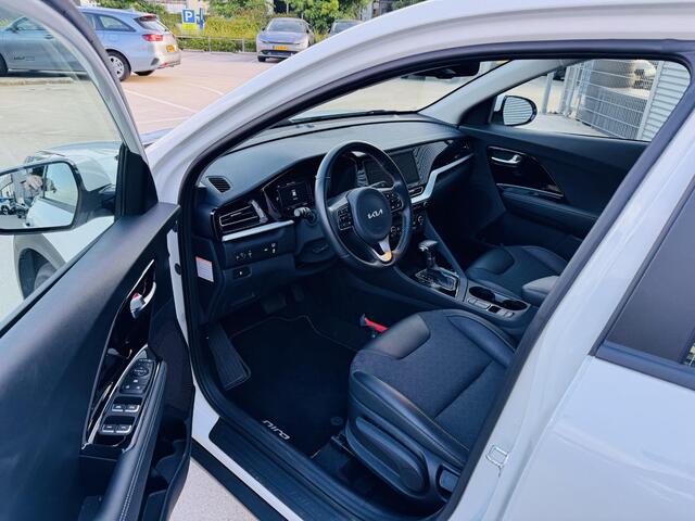 KIA Niro 1.6 GDi Hybrid DynamicLine NW door ons geleverd & Onderhouden ! Mooie kmstand !