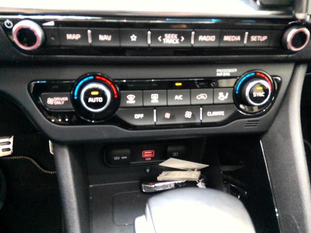 KIA Niro 1.6 GDi Executive | Schuif/kanteldak | stoelventilatie |