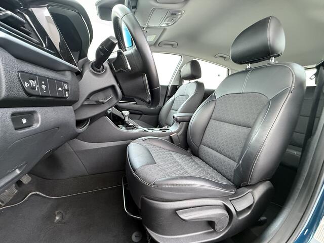 KIA Niro 1.6GDi Hybrid Automaat Trekhaak Adap.Cruise Navi Ecc Camera Apple Carplay Android Auto Pdc DynamicLine Regen-Lichtsensor Led Lmv Isofix DAB Lane Assist ESP 1.300KG Trekgewicht 1e Eigenaar Origineel Nederlandse Auto