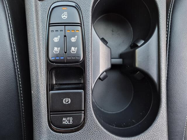 KIA Niro 1.6 GDi PHEV ExecutiveLine / SOH 92% / Dealer onderhouden / Fabrieksgarantie tot 04-2028 / Trekhaak vast / JBL Audio Systeem / Trekgewicht 1300 kg / Stuur- Stoel & Achterbank verwarming / Achteruitrijcamera / Stoelventilatie / Adaptief cruise control /