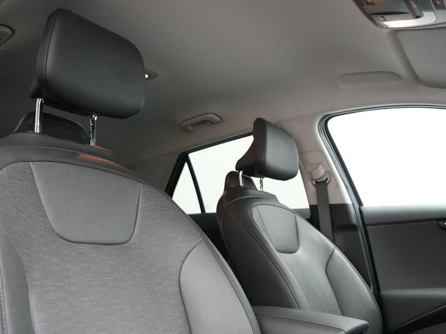 KIA Niro 1.6 GDi ExecutiveLine PHEV 182pk Dealer O.H. | Adaptive Cruise | Head Up | Camera | Harman / Kardon | Lederen Sportstoelen Memory & Ventilatie | Keyless | Blis | Stoelen & Stuur Verwarmd | Sfeerverlichting | Apple Carplay | Plug In Hybrid |