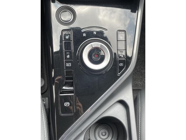 KIA Niro 1.6 GDi Hybrid DynamicLine Navigatie, Climate Control, Adaptive Cruise Control, Trekhaak, Stoel/Stuurverwarming,16"Lm,