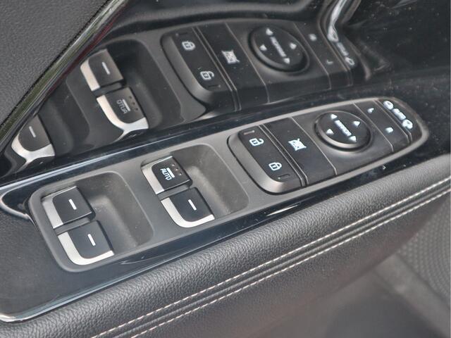 KIA Niro 1.6 GDi PHEV Plug-In-Hybrid DynamicLine Navigatie | Camera | Stoelverwarming | All-Seasons | tot 10 Jaar Garantie