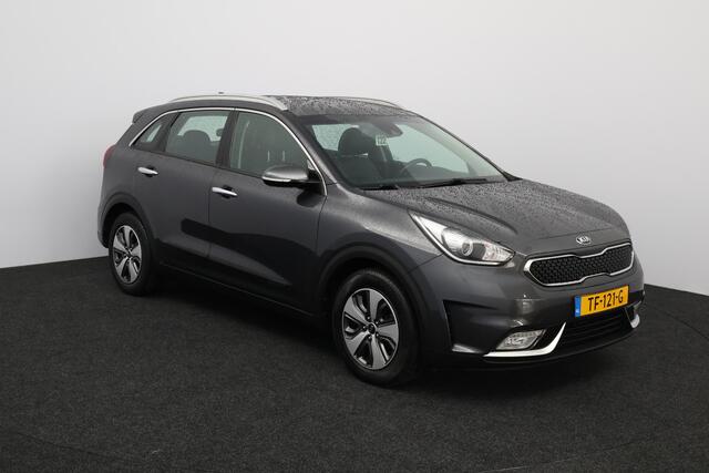 KIA Niro 1.6 GDi Hybrid DynamicLine/ 16'' LMV/ Apple + Android/ Lane-Assist./ Half-Leder/ Navi/ Clima/ Cruise/ Bluetooth/ Armsteun/ Multi. LEDER. Stuur/ PDC/ Chroom/ LED Dagrijverl.