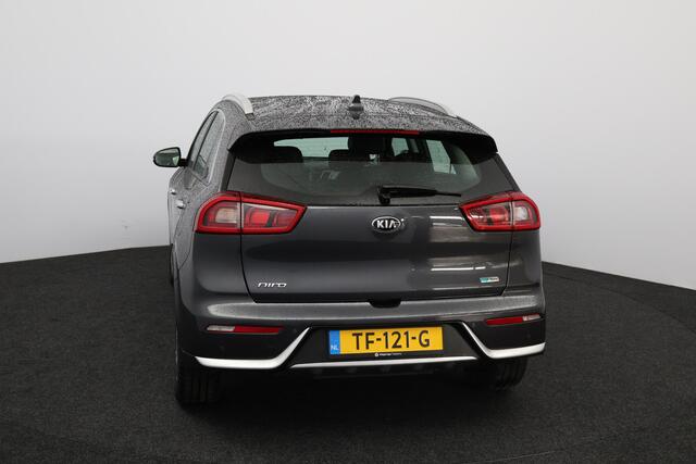 KIA Niro 1.6 GDi Hybrid DynamicLine/ 16'' LMV/ Apple + Android/ Lane-Assist./ Half-Leder/ Navi/ Clima/ Cruise/ Bluetooth/ Armsteun/ Multi. LEDER. Stuur/ PDC/ Chroom/ LED Dagrijverl.