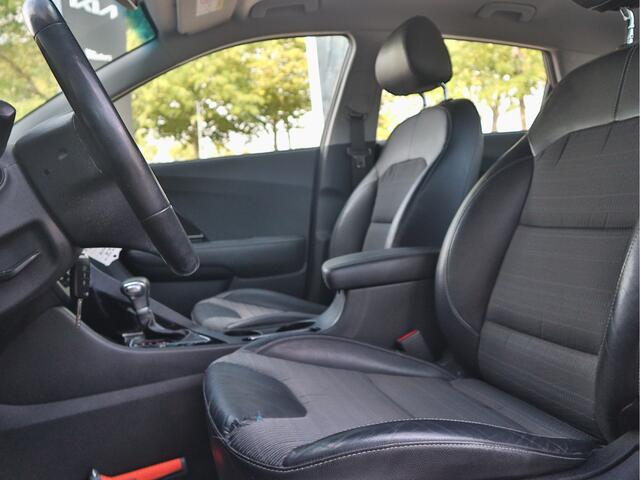 KIA Niro 1.6 GDi Hybrid DynamicLine Navigatie | Camera | Parkeersensoren | Trekhaak