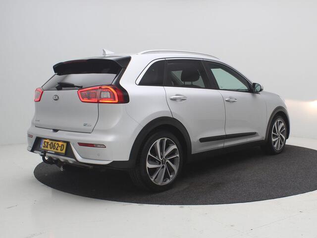 KIA Niro 1.6 GDi Hybrid Design Edition / Trekhaak / 1300kg Trekgewicht / Stoel en Stuurverwarming / Glazen Schuif-kanteldak / Achteruit Rij Camera / CC / Historie Bekend /