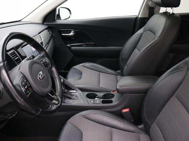 KIA Niro 1.6 GDi Hybrid Design Edition / Trekhaak / 1300kg Trekgewicht / Stoel en Stuurverwarming / Glazen Schuif-kanteldak / Achteruit Rij Camera / CC / Historie Bekend /
