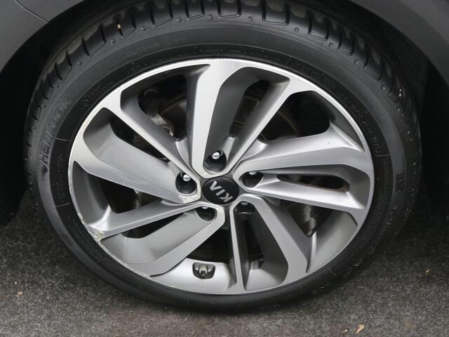 KIA Niro 1.6 GDi Hybrid Design Edition / Trekhaak / 1300kg Trekgewicht / Stoel en Stuurverwarming / Glazen Schuif-kanteldak / Achteruit Rij Camera / CC / Historie Bekend /