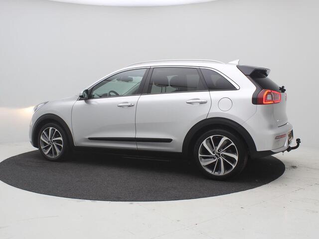 KIA Niro 1.6 GDi Hybrid Design Edition / Trekhaak / 1300kg Trekgewicht / Stoel en Stuurverwarming / Glazen Schuif-kanteldak / Achteruit Rij Camera / CC / Historie Bekend /