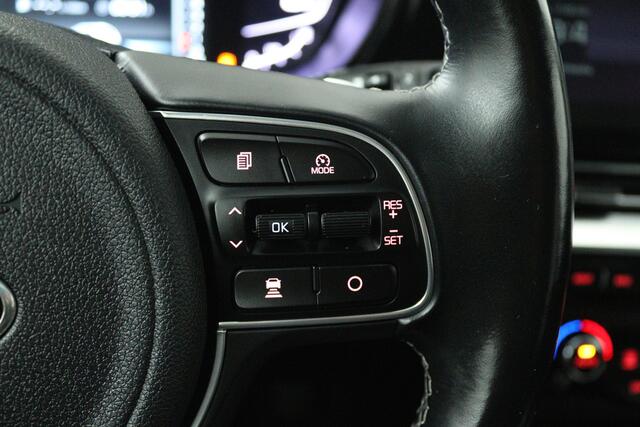 KIA Niro 1.6 GDi Hybrid ExecutiveLine (STOEL/STUUR VERWARMING, CRUISE ADAPTIEF, CAMERA, NAVIGATIE)