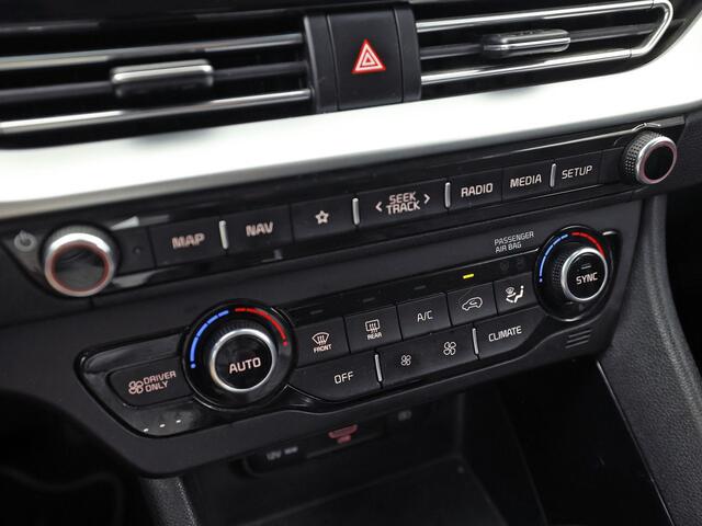 KIA Niro 1.6 GDi PHEV DynamicLine 141Pk Automaat (1e EIGENAAR, APPLE CARPLAY, GROOT NAVI, CAMERA, TREKHAAK, SPORTSTOELEN, ADAPTIVE CRUISE, GETINT GLAS, LEDER, NIEUWSTAAT)