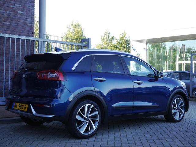 KIA Niro 1.6 GDi Hybrid ExecutiveLine | Automaat | Dodehoek detectie | Adaptieve Cruise | Stoelverwarming | Lederenbekleding | Camera | Xenon verlichting | Parkeersensoren | Navigatie