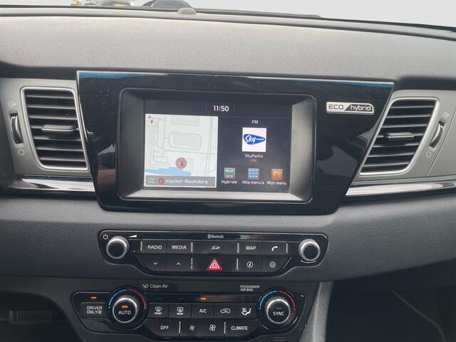 KIA Niro 1.6 GDi Hybrid First Edition Cruise control | Dealer Onderhouden | Half leder | Camera