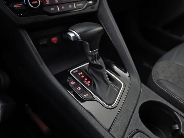 KIA Niro 1.6 GDi PHEV DynamicPlusLine Automaat (APPLE CARPLAY, GROOT NAVI, STUUR/STOELVERWARMING, CAMERA, TREKHAAK, SPORTSTOELEN, GETINT GLAS, ADAPTIVE CRUISE, NIEUWSTAAT)
