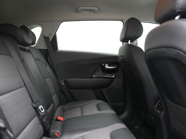 KIA Niro 1.6 GDi DynamicLine PHEV 141pk | Trekhaak | Adaptive Cruise | Achteruitrijcamera | Apple Carplay/Android Auto | Navigatie | 16"L.M | Lane Assist | Plug In Hybrid |