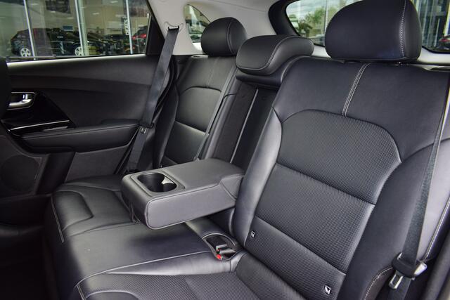 KIA Niro 1.6 GDi Hybrid DynamicPlusLine | Trekhaak | Leder | Stoel- & Stuurverwarming | Adapt Cr Control | Leder | PDC | Tot 10Jr. Kia-Garantie |