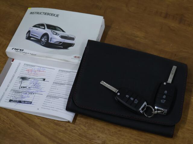 KIA Niro 1.6 GDi Hybrid DynamicLine [APPLECARPLAY, ANDROID, ACHTERUITRIJCAMERA, CRUISECONTROL, CLIMATE CONTROL, HALFLEDER, NAVIGATIE, LANE ASSIST, BLUETOOTH, NIEUWSTAAT]