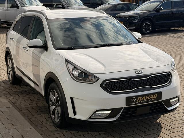 KIA Niro 1.6 GDi Hybrid ComfortLine | ACC | Stoel/Stuurverwarming | Achteruitrijcamera | Afn. Trekhaak | Apple Carplay | Dodehoek |