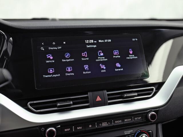 KIA Niro 1.6 GDi Hybrid DynamicLine 141Pk Automaat (APPLE CARPLAY, GROOT NAVI, CAMERA, TREKHAAK, SPORTSTOELEN, ADAPTIVE CRUISE, LANE ASSIST, NIEUWE APK, NIEUWSTAAT)