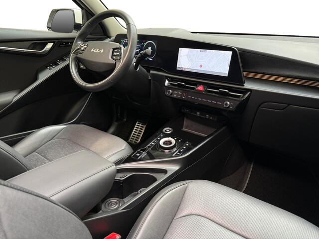 KIA Niro 1.6 GDi Hybrid ExecutiveLine I Trekhaak I Panoramadak I Elek. Achterklep I Camera I Stoel- en Stuurverwarming I Memory I CarPlay