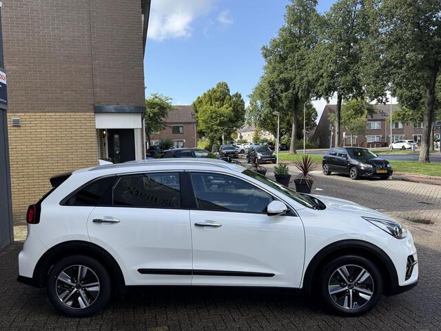 KIA Niro 1.6 GDi Hybrid DynamicLine / Airco clima/ Navigatie/ Cruise/ Apple carplay/ Camera/ PDC/ LMV/ Half leder