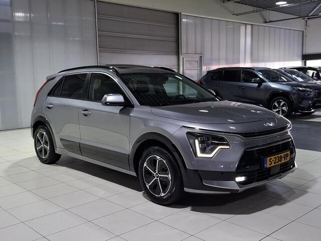 KIA Niro 1.6 GDi Hybrid DynamicPlusLine Trekhaak, Stoel en Stuur verwarming, Schuif kantel dak, Apple Carplay/Android Auto, Navigatie, Camera.
