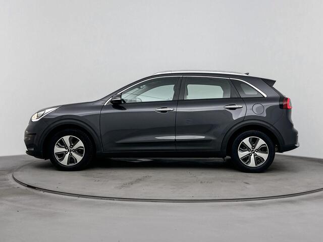 KIA Niro 1.6 GDi 140Pk Hybrid First Edition | Apple Carplay/Android Auto | Cruise Control | Parkeersensoren & Achteruitrijcamera | Climate Control | Lichtmetalen Velgen | Navigatie |