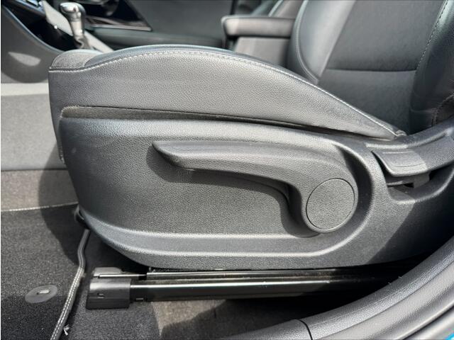 KIA Niro 1.6i Hybrid DynamicLine + CERTIFIED USED+