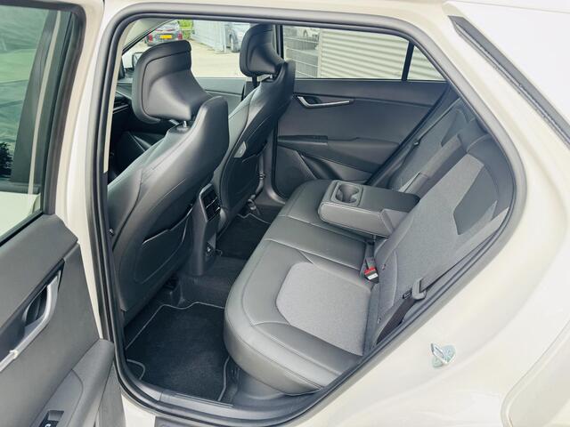 KIA Niro 1.6 GDi Hybrid DynamicPlusLine Demo auto |Sunroof | Navi | Keyless | Privacyglass | Km stand kan iets varieeren ! Informeer altijd even of de auto aanwezig is !