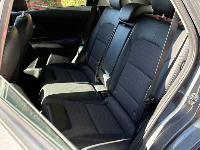KIA Niro 1.6 GDi Hybrid DynamicLine - Navigatie - Climate Control - Trekhaak - Cruise Control